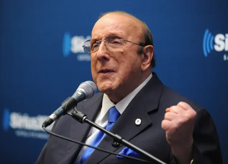 clive davis net worth